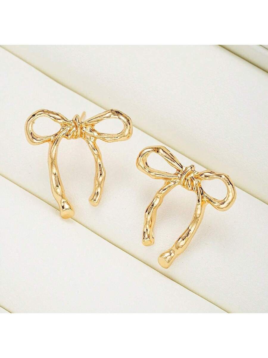 Luxe Ribbon Gold Studs